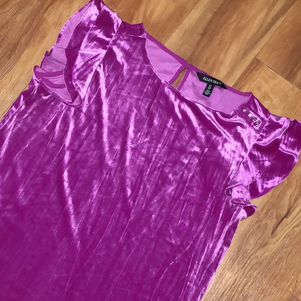 NWOT Ellen Tracy Fuchsia Crushed Velvet Flutter Sleeve Blouse Size Small